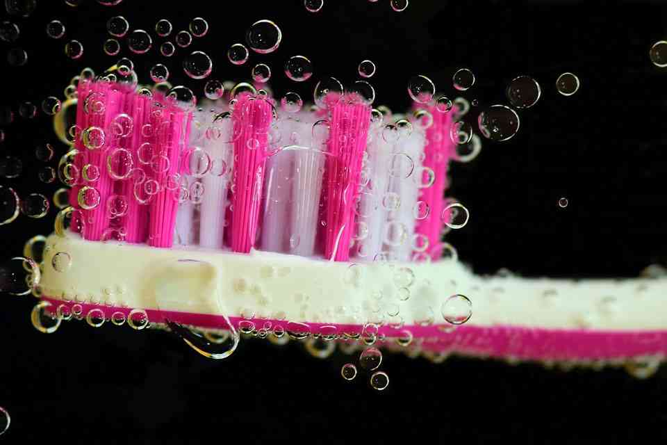 зубная щётка с пузырьками